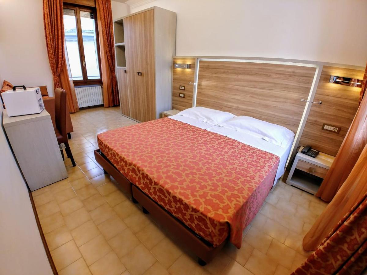 Hotel Carancini ซัลโซมัจโจเรแตร์เม ภายนอก รูปภาพ