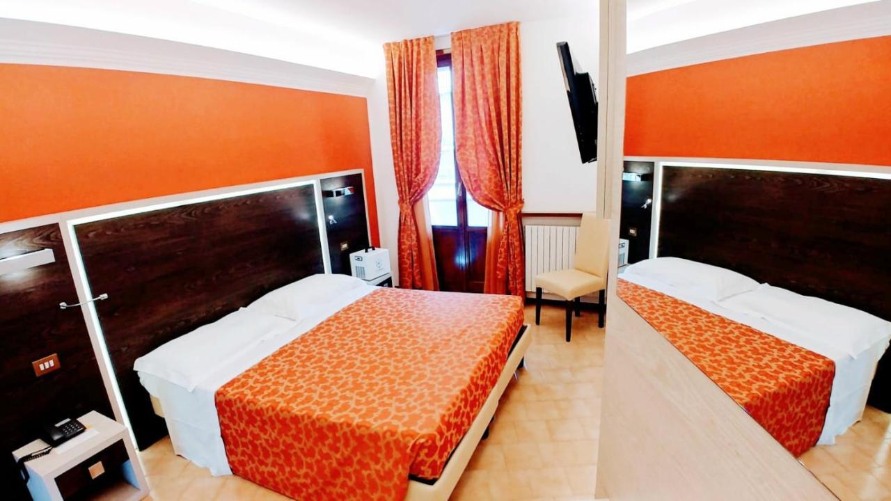Hotel Carancini ซัลโซมัจโจเรแตร์เม ภายนอก รูปภาพ