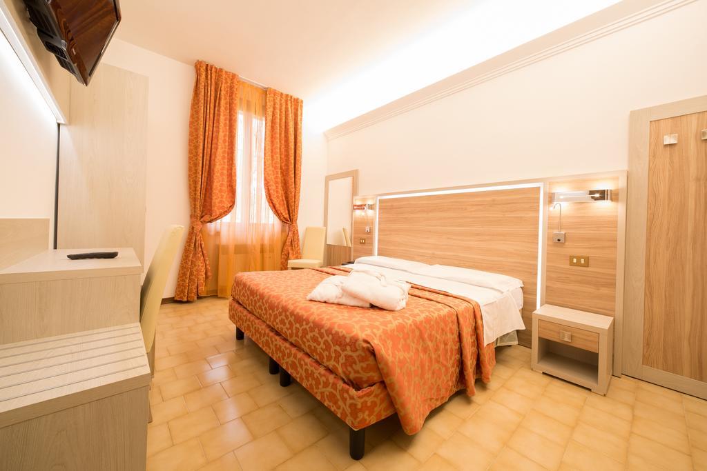 Hotel Carancini ซัลโซมัจโจเรแตร์เม ภายนอก รูปภาพ