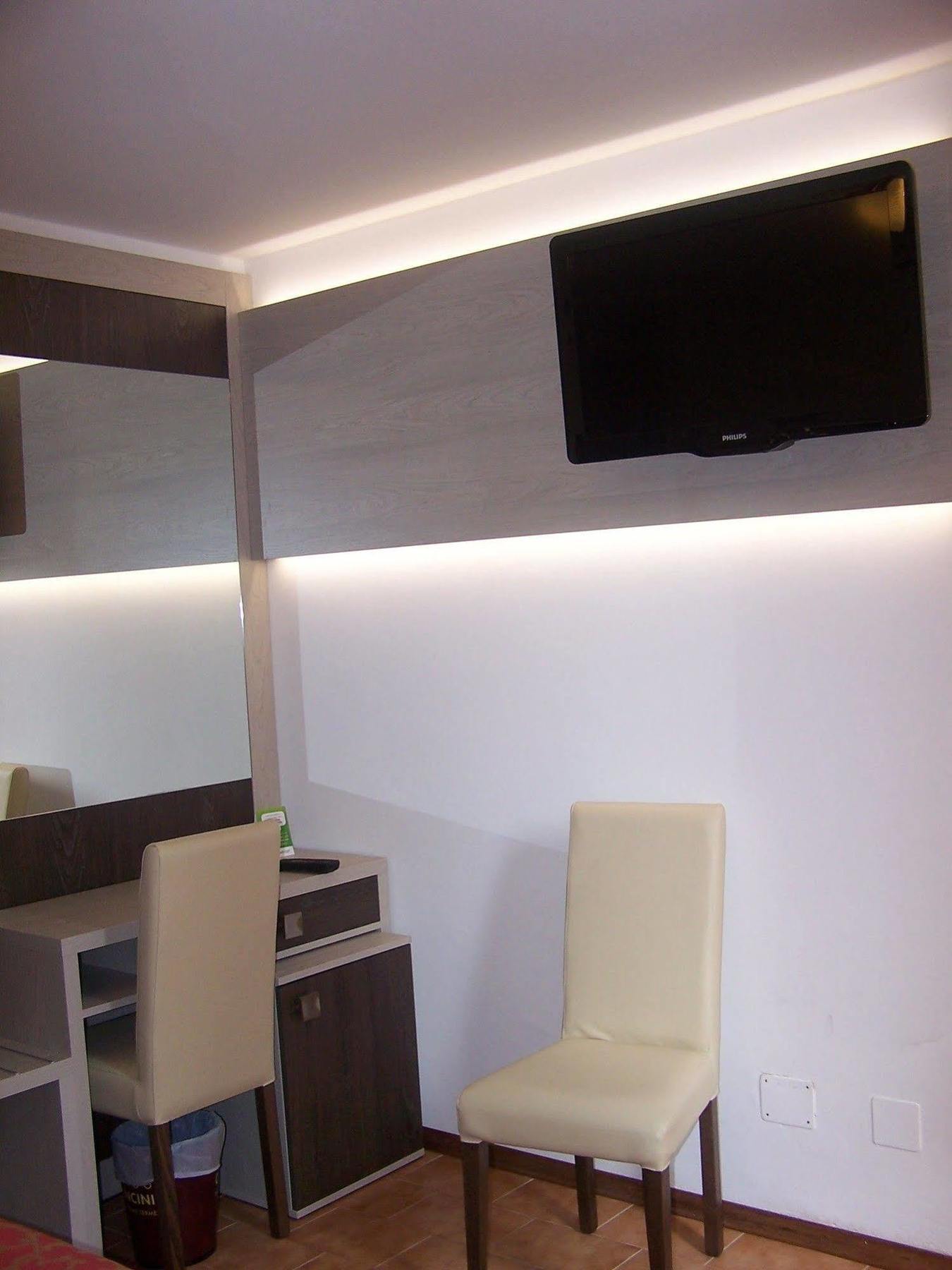 Hotel Carancini ซัลโซมัจโจเรแตร์เม ภายนอก รูปภาพ